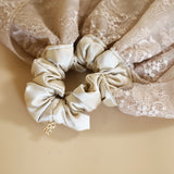 Big Frills Scrunchie Lt. Beige