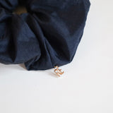 Swish Ribbon Scrunchie Black-Black