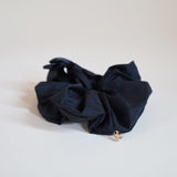 Swish Ribbon Scrunchie Black-Black